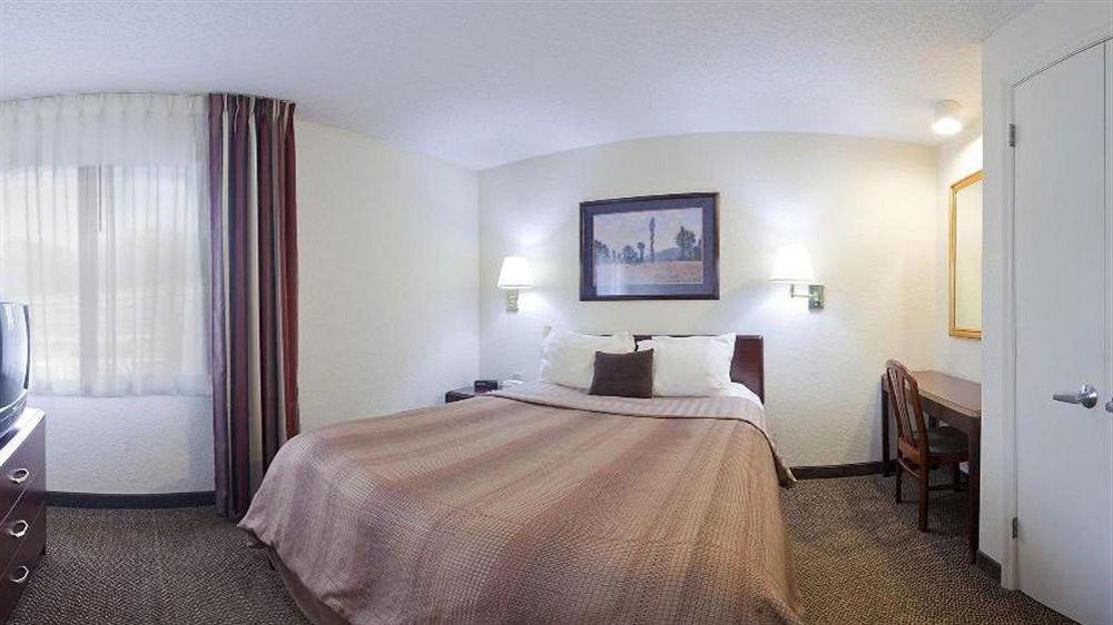 Sonesta Simply Suites Birmingham Гувер Экстерьер фото